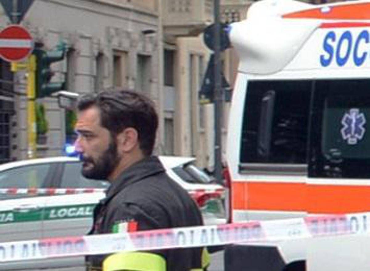 https://www.adnkronos.com/resources/02a1-1fc1fe23b19d-be4e528e49d1-1000/format/huge/incidente_milano_ambulanza_fg.jpeg