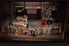 Beatrice Venezi a Pisa dove ha diretto la 'Carmen'