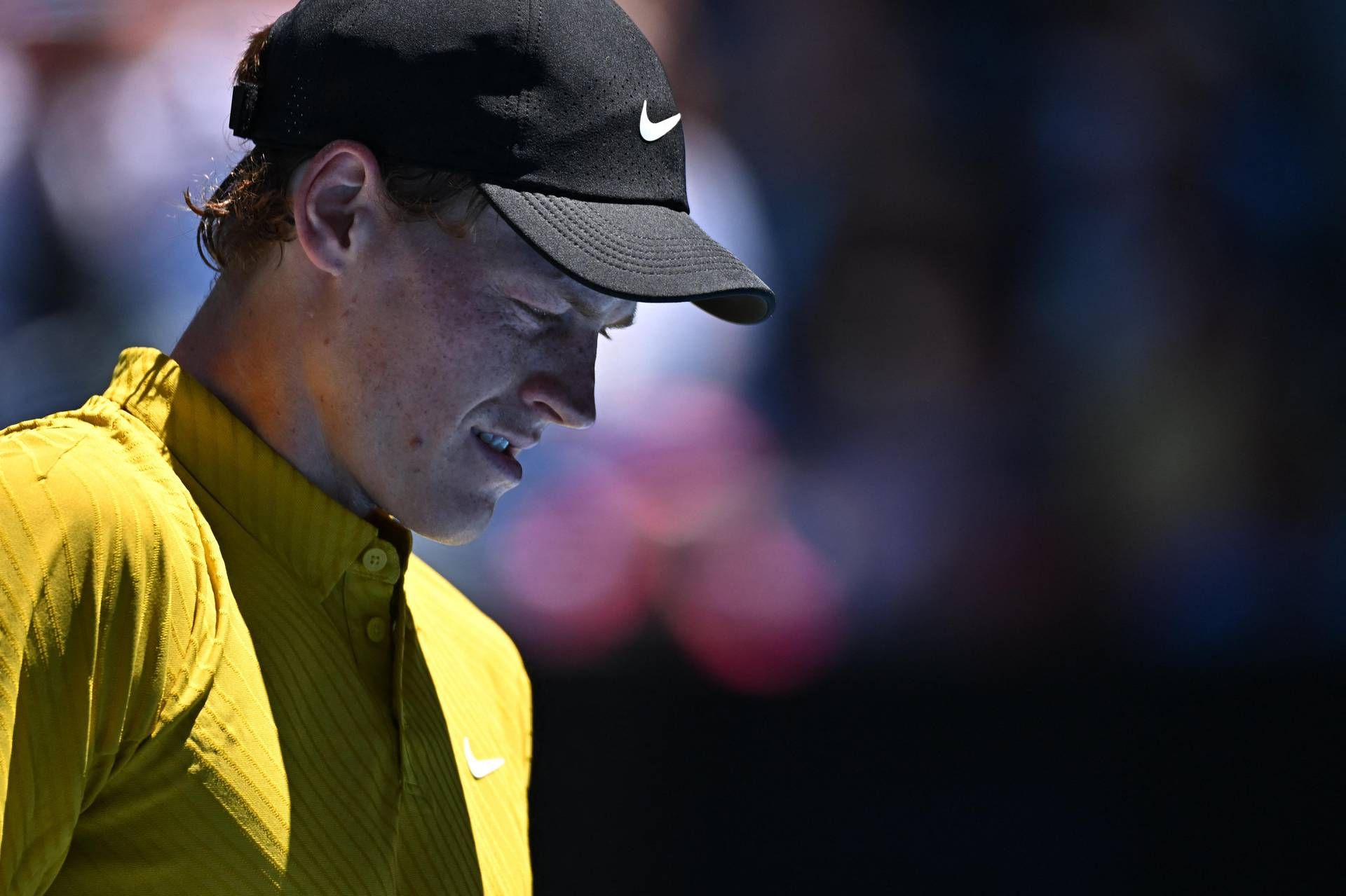 il big non fa sconti a Jannik