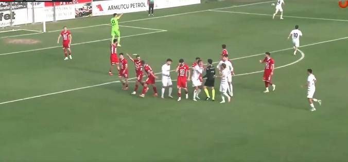 Segna su punizione, ma niente gol: scandalo (arbitrale) in Turchia