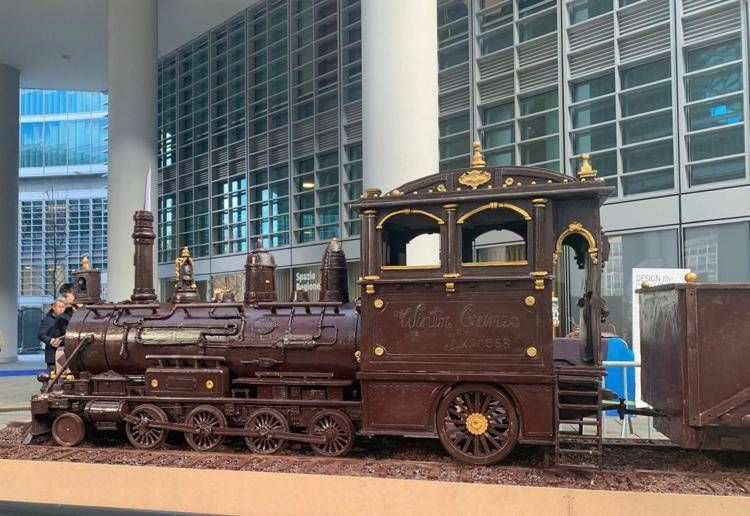 A Milano arriva il treno di cioccolato più lungo mondo, battuto il 'Guinness world records'