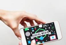 Social e under 15 - ()