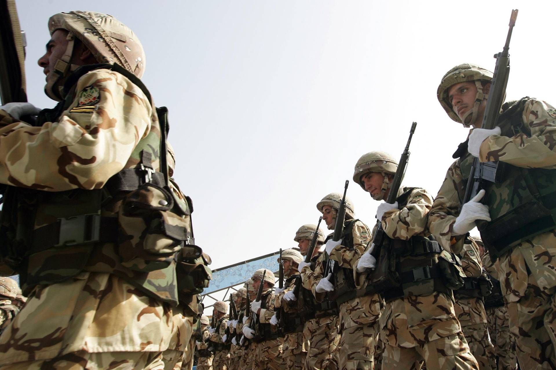 hastaneler cesetlerle ve çatılarda keskin nişancılarla dolu