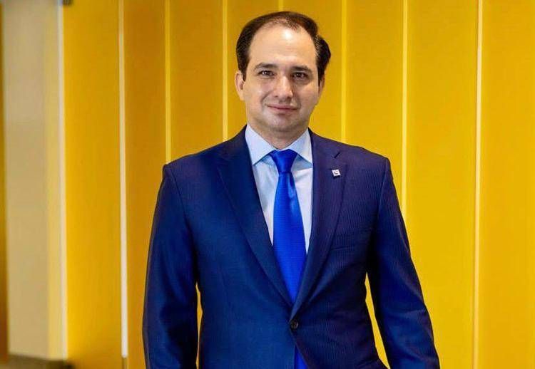 Giuseppe Commisso - Instagram @giuseppebcommisso