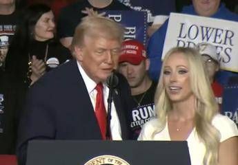 Trump e la sostenitrice