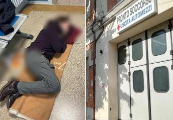 Senigallia, morto paziente oncologico costretto a sdraiarsi a terra nel pronto soccorso
