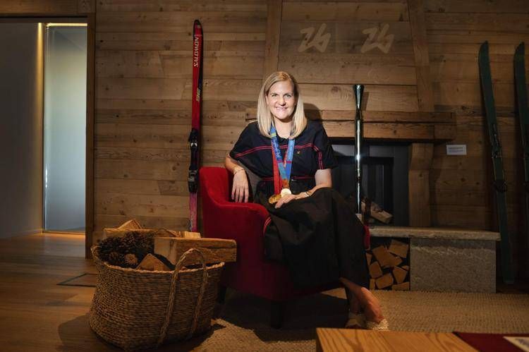 Kirsty Coventry - Presidente del Comitato Olimpico Internazionale edue volte campionessa olimpica di nuoto. Foto tratta dalla Mostra SPORT. VOLTI E CONQUISTE DELLE#100ESPERTE.”“UNA VITA PER LOFoto di Gerald Bruneau © Fondazione Bracco