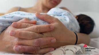 Allattamento al seno: perché fa bene al futuro, il vodcast con le 6A dei pediatri 