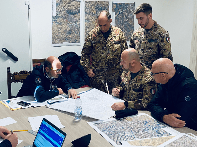 Frana Niscemi, primi interventi dell'Esercito