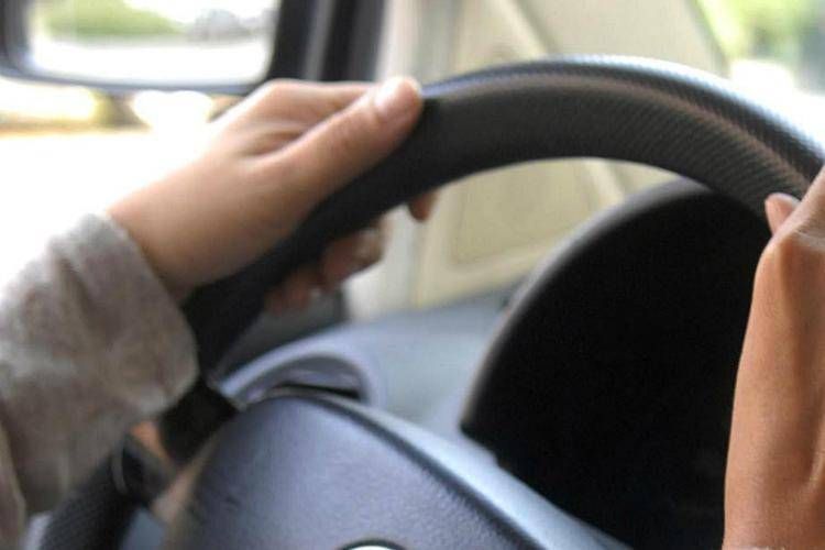 Persona al volante - (Ipa)