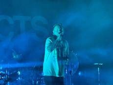 Sam Carter degli Architects sul palco del Fabrique di Milano (AdnKronos)