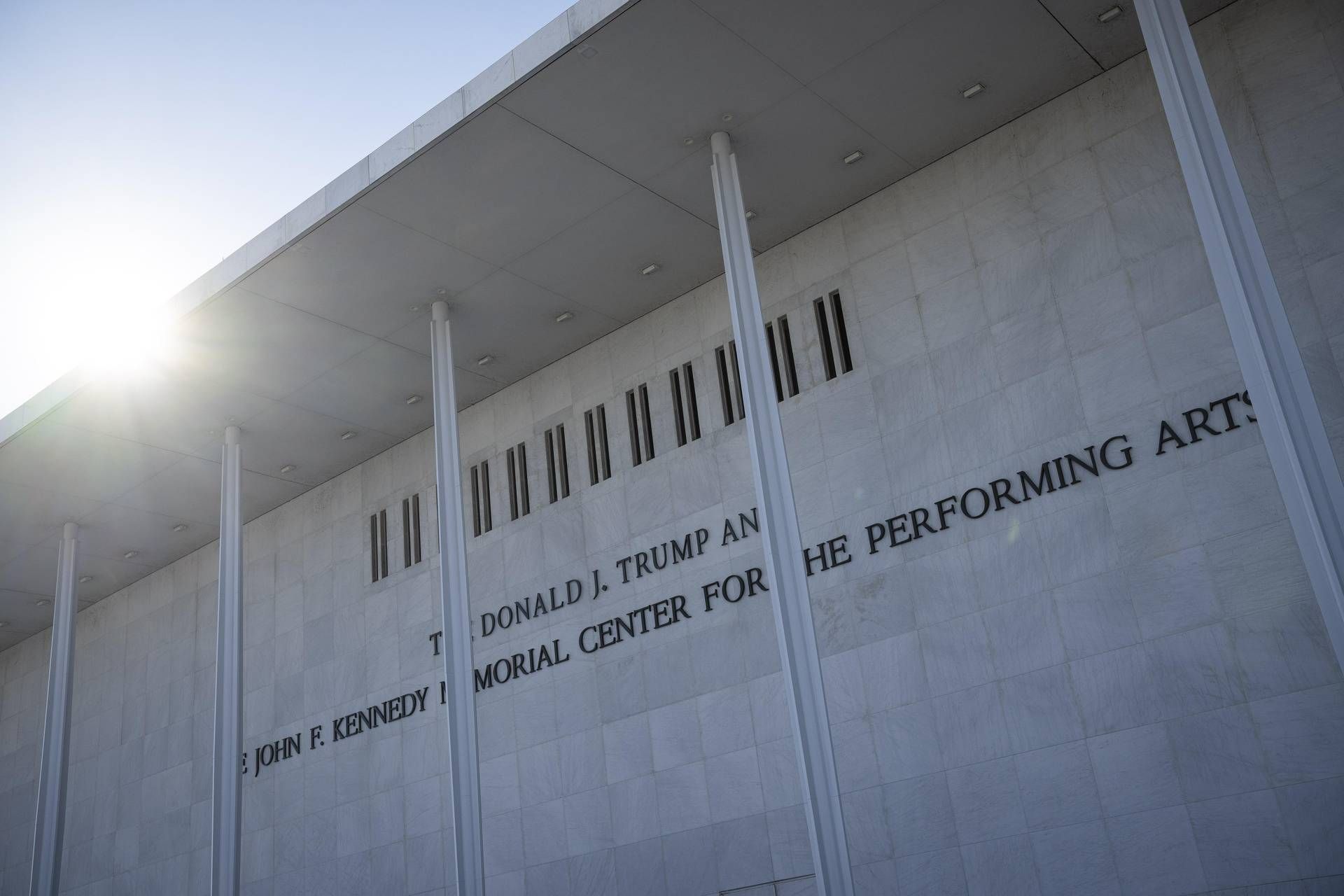 Trump, l'ultimo attacco al Kennedy Center: chiuso 2 anni per "ricostruzione"