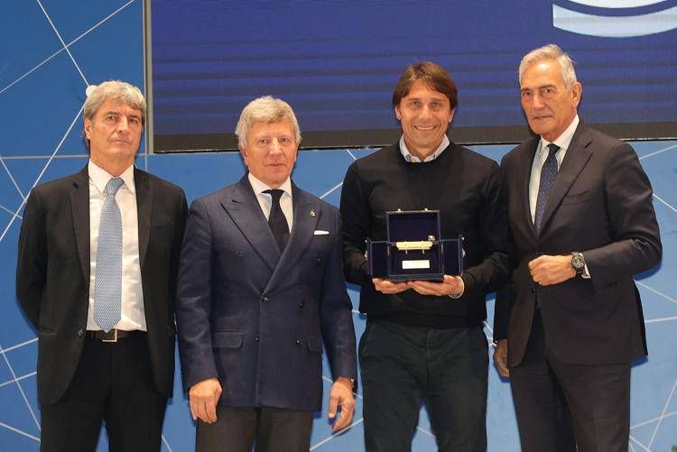 Conte vince Panchina d’oro: 