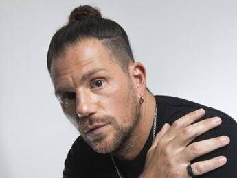 Sanremo 2026, Nigiotti: "In un mondo a cento all'ora a me piace camminare piano"