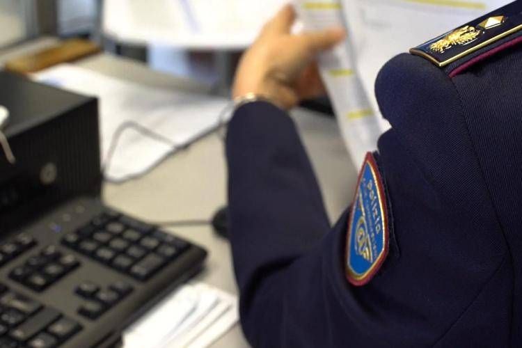 Pedopornografia, due arresti e 4 indagati: c'è anche un ex consigliere comunale di Brescia