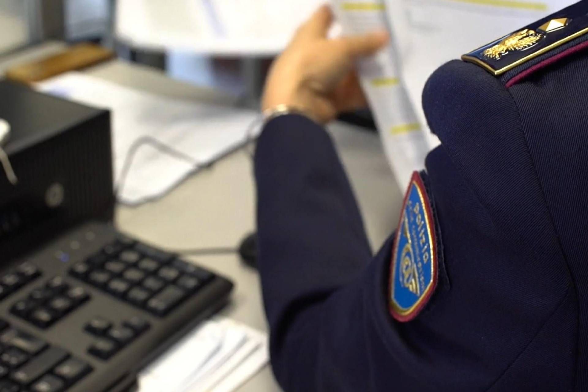 Pedopornografia, due arresti e 4 indagati: c'è anche un ex consigliere comunale di Brescia