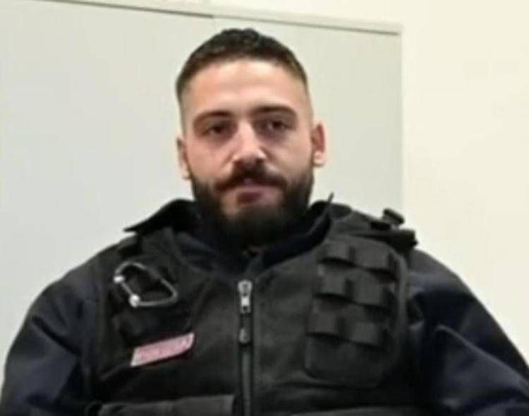 Il poliziotto aggredito Alessandro Calista