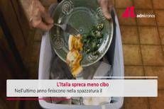 Spreco di cibo, l'Italia ora è più virtuosa: finisce nella spazzatura il 10% di alimenti in meno