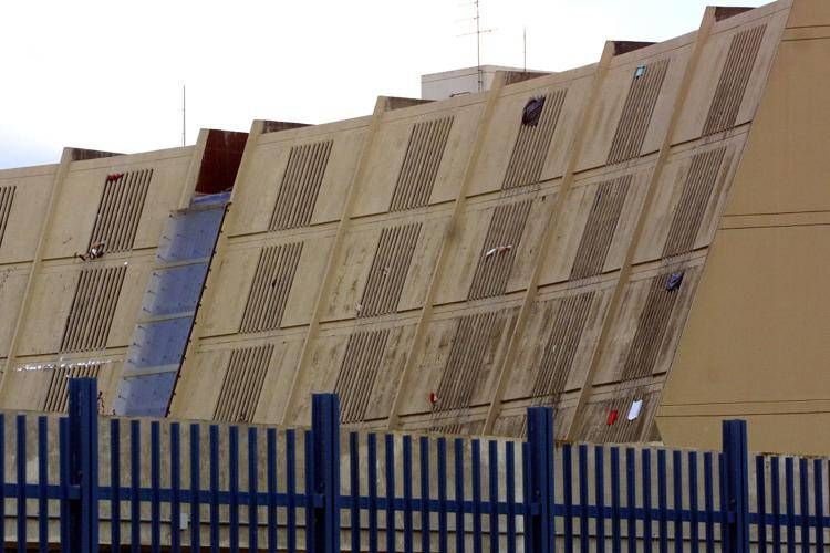 Aveva ucciso due donne, alla vigilia del processo killer tenta evasione dal carcere