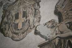 Rimosso il volto dell'angelo simile a Meloni (Afp)