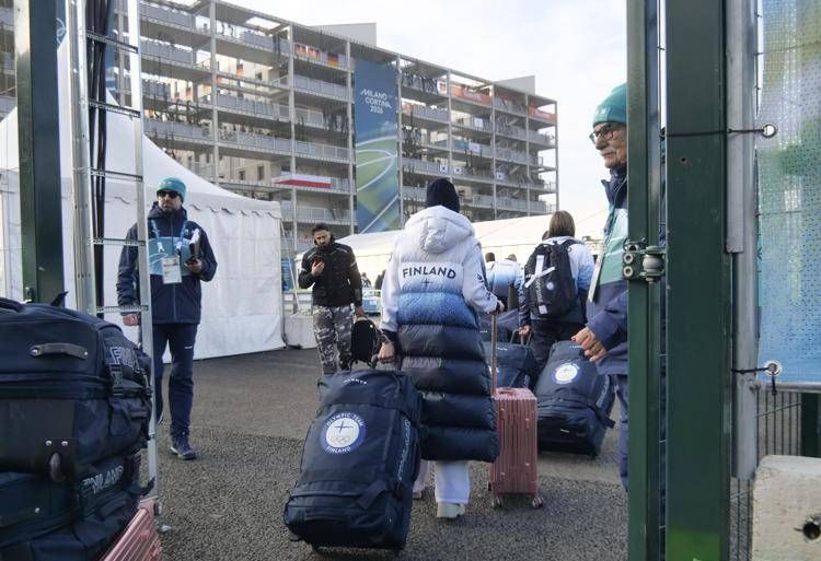 La Finlandia arriva al Villaggio Olimpico - Fotogramma/IPA