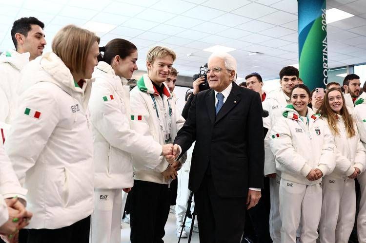Mattarella incontra gli azzurri - Afp