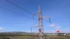 Terna, 40 nuovi arrivi nei lavori sotto tensione: cresce la squadra degli 