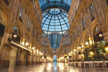 Milano-Cortina: 'fuga' da Milano, tra smart working e chiusure la città svuotata