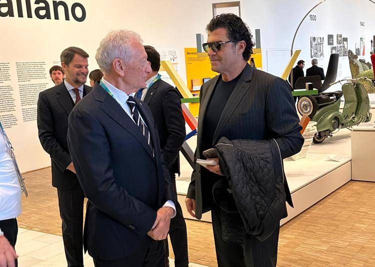 Alberto Tomba e il presidente del Coni Luciano Buonfiglio - Fotogramma/IPA