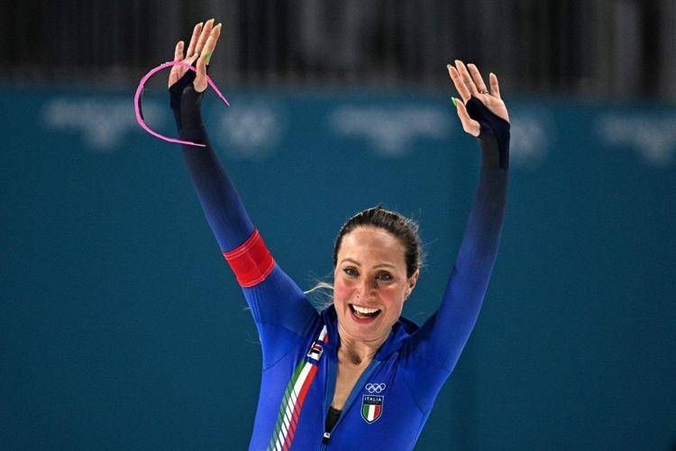 Milano Cortina, primo oro per l'Italia con Francesca Lollobrigida