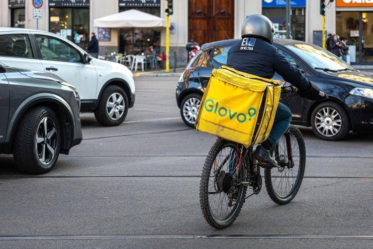 Un rider Glovo - (Ipa)