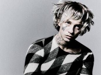 Chiello: "in 'Agonia' racconto lotta interiore. Sanremo? Spero di arrivare ultimo..."