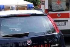 Carabinieri e ambulanza - Fotogramma