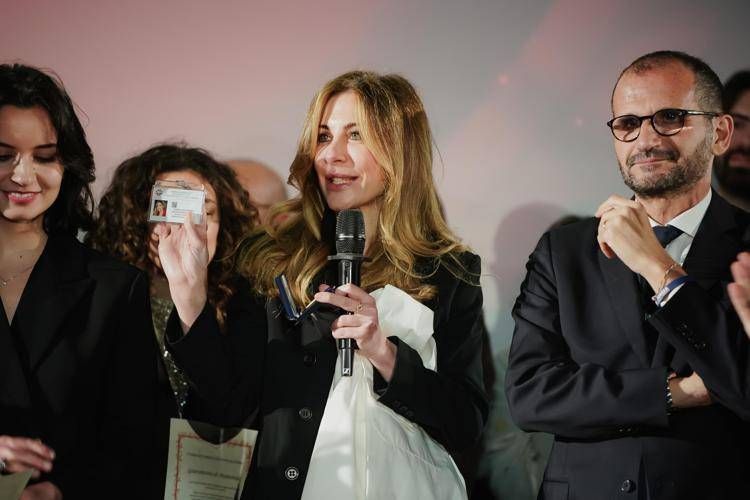 Francesca Fagnani e il sottosegretario alla Salute Marcello Gemmato 