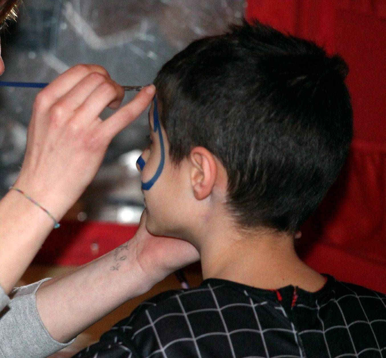 Carnevale, la dermatologa: "Trucco ai bambini solo se sicuro e specifico"