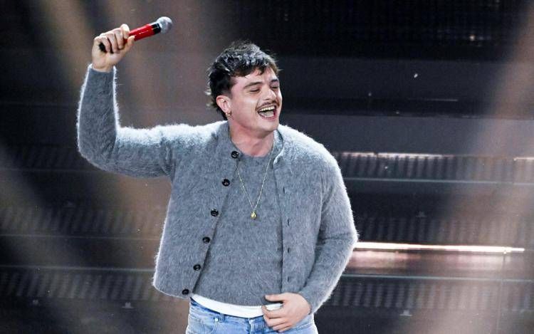 Sanremo, 1,9 mln di italiani hanno una canzone del festival come suoneria del cellulare