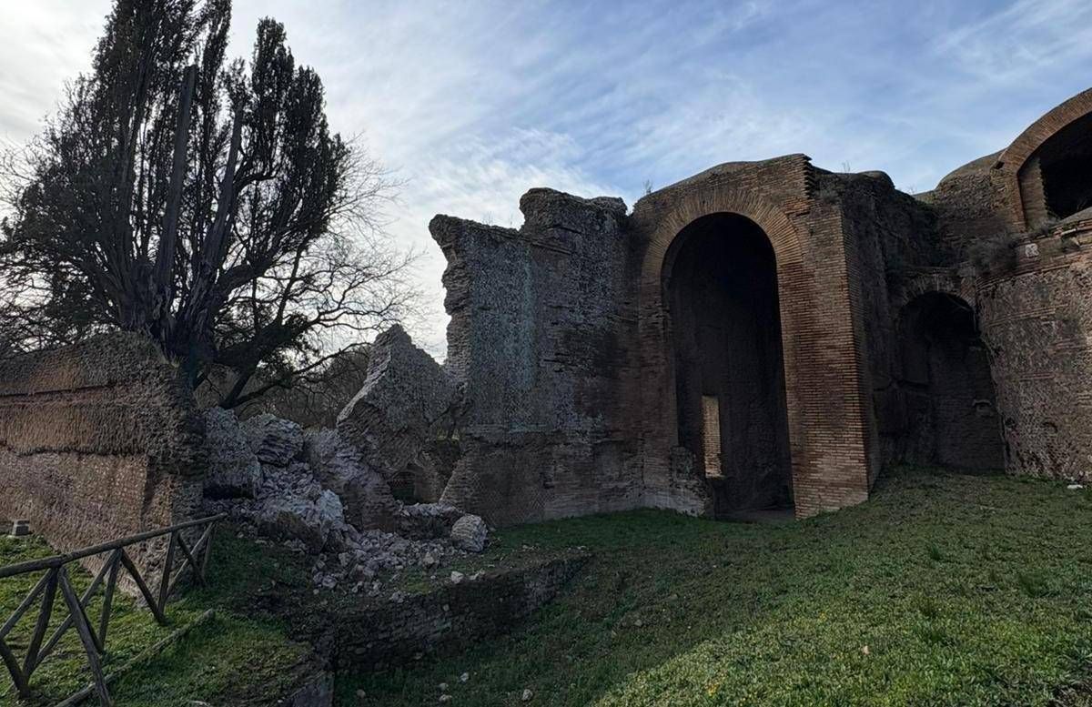 Villa Adriana, cede porzione mura delle Piccole Terme
