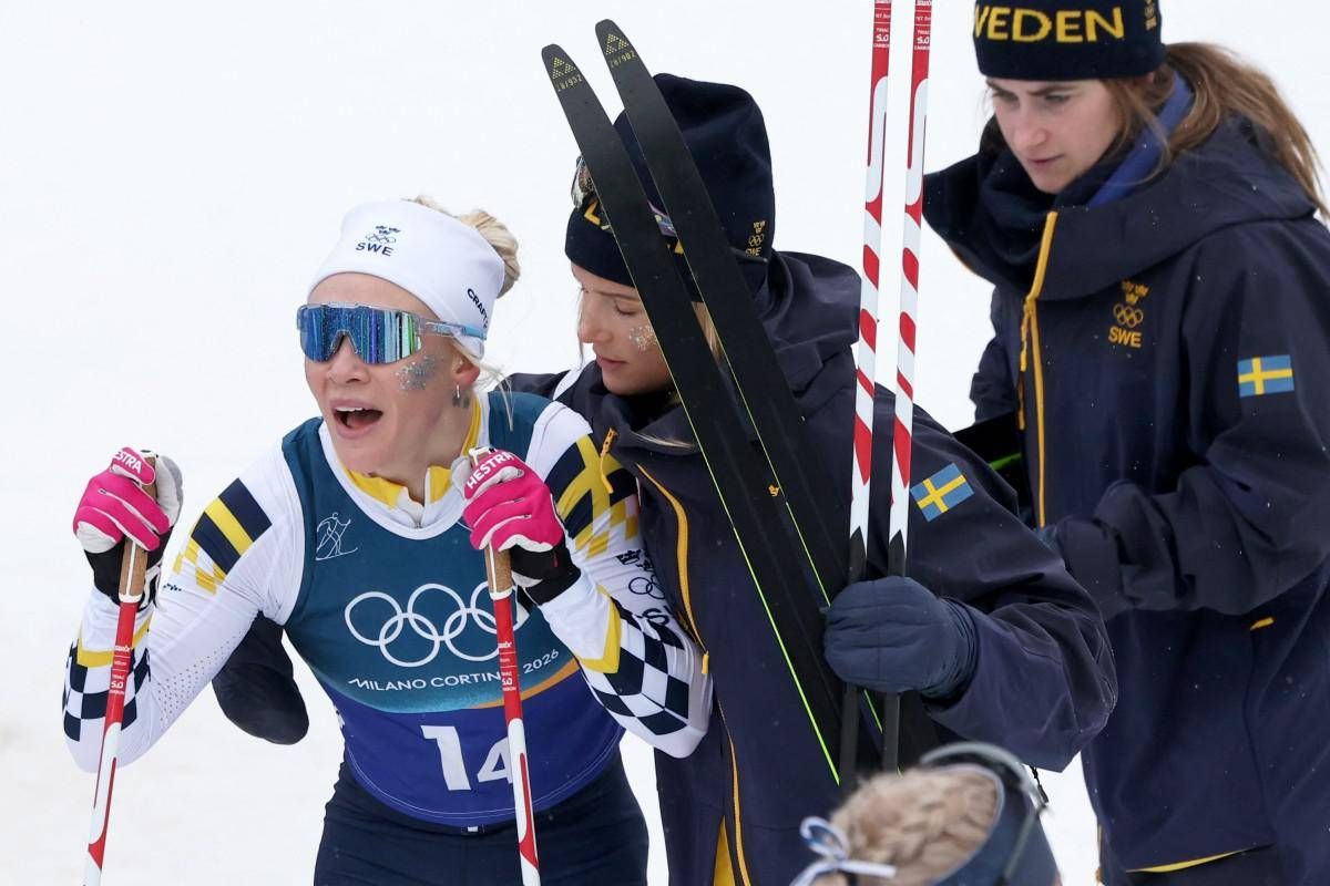 Andersson cade e spacca sci, poi Svezia rimonta ed è argento a Milano Cortina. Cos’è successo alle Olimpiadi