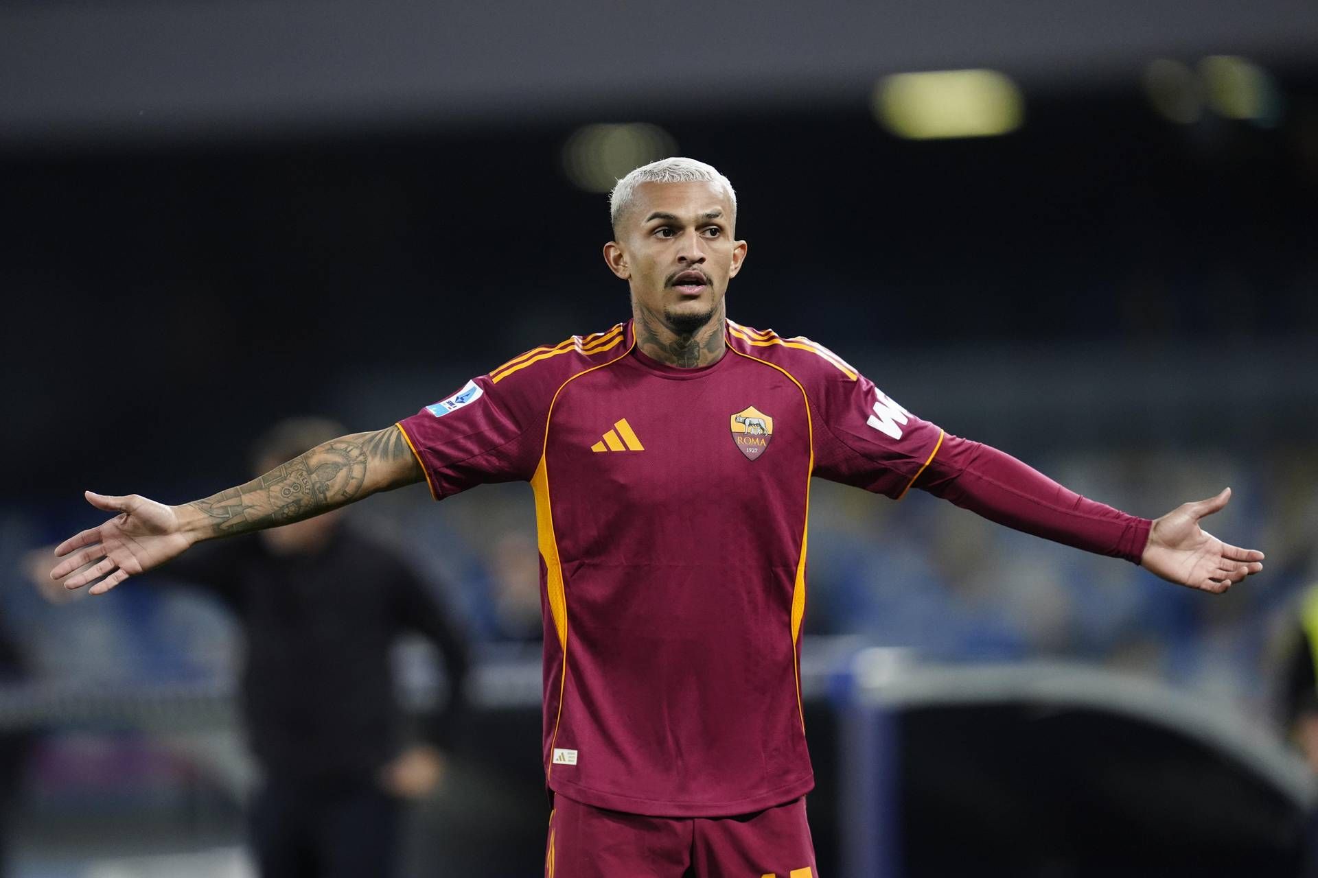 Contatto Rrahmani-Wesley, giusto rigore? Cos’è successo in Napoli-Roma