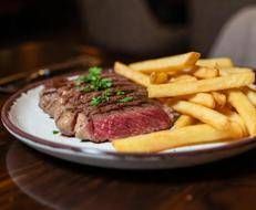 Bistecca e patatine