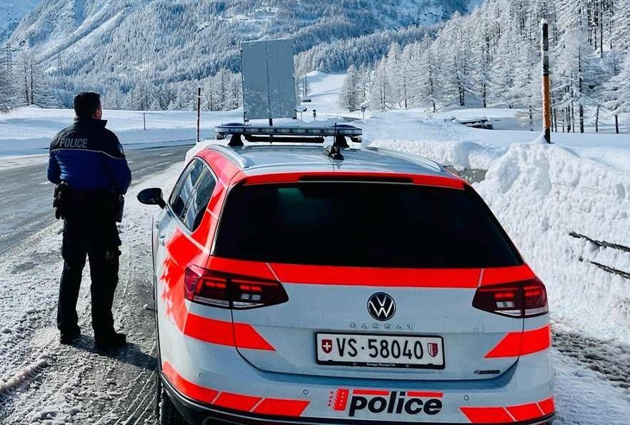 Svizzera, treno deraglia nel canton vallese: molti feriti