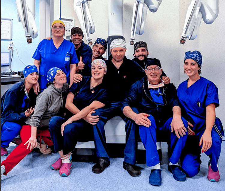 Chirurgia, al Moscati di Avellino isterectomia robotica totalmente transvaginale, 'prima volta'