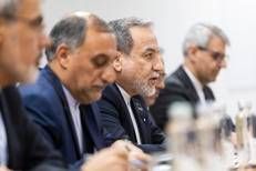 
<b></b>Il ministro degli Esteri iraniano <b id=