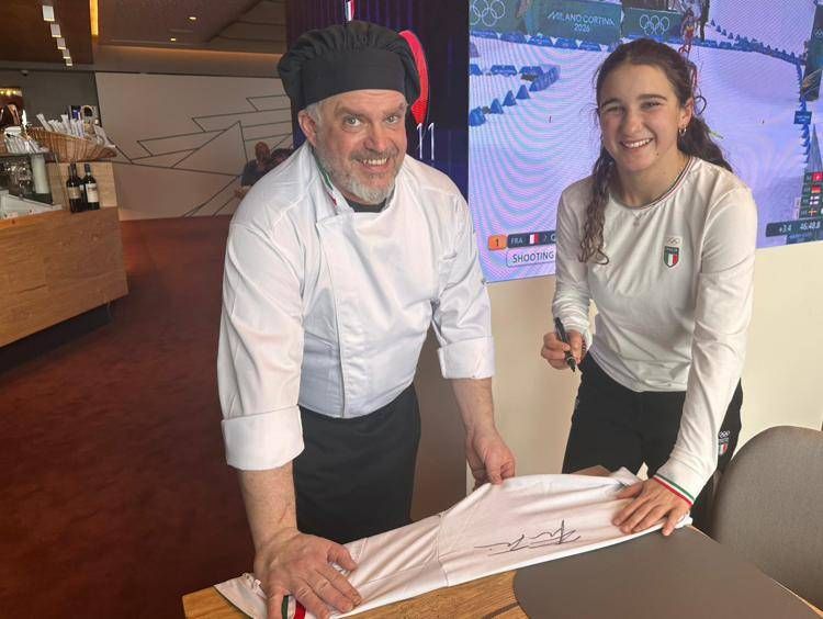 Lo chef di Casa Italia insieme a Flora Tabanelli, bronzo nel big air di sci freestyle