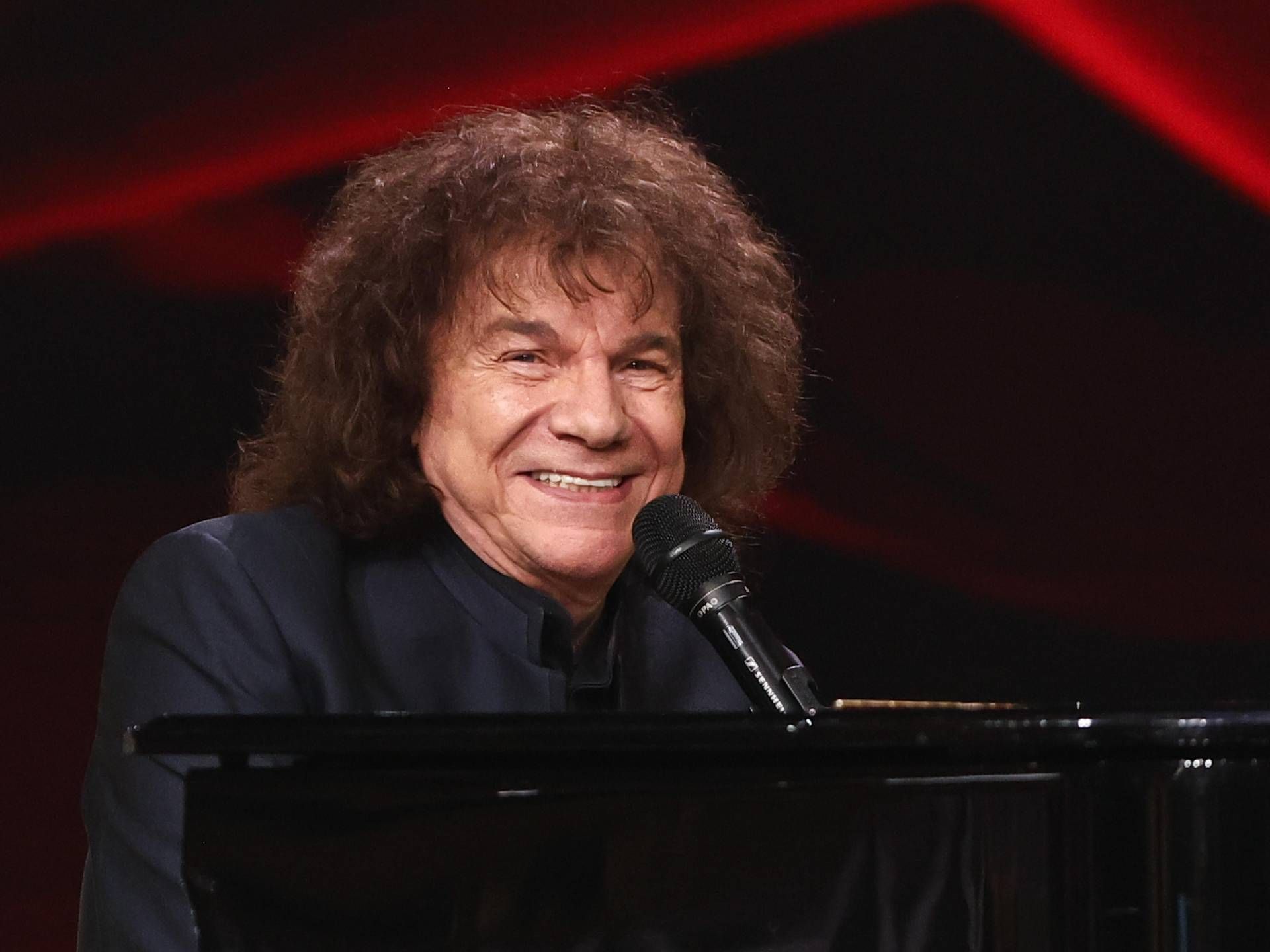 Buon compleanno Riccardo Cocciante, oggi compie 80 anni e torna con un nuovo album