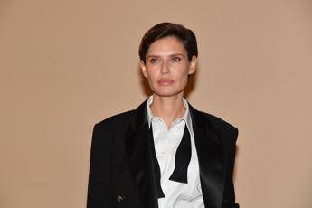 Sanremo, torna ospite Bianca Balti. Sergio: "Sull'edizione 2027 non è stato ancora deciso nulla"