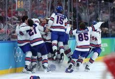 Gli Usa festeggiano l'oro nell'hockey maschile a Milano Cortina - Fotogramma /Ipa