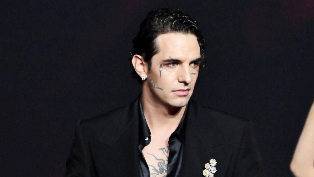 Achille Lauro: "Vorrei lavorare nella moda, per la famiglia c'è tempo e intanto aiuto gli altri"