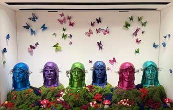 L'artista Howtan Re sbarca a Casa Sanremo, in mostra la sua collezione 'Holy Pop'