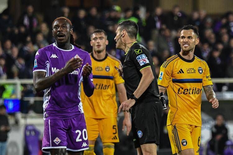 kean_partitafiorentinapisa_ipa_fg image Kean parla con Mariani durante la partita Fiorentina-Pisa (Fotogramma)